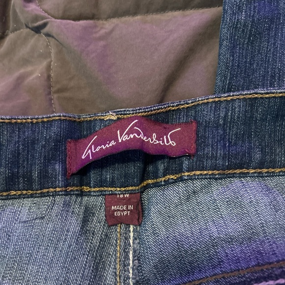 Gloria Vanderbilt Embroidered Wide Leg Jeans – Size 18 / 44” Outseam - Picture 4 of 7